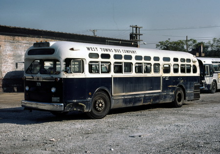 1952 gm tdh-4509 (west towns bus co. 745-748 series). SPTC216.05 Model 1 48