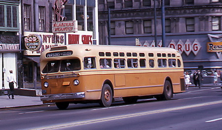 1957/58 gm tdh-5105 (columbus transit 701-748 series). SPTC238.29 Model 1 48