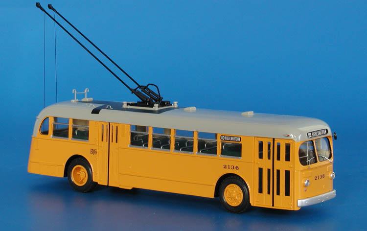 1948 acf-brill tc-44 (baltimore transit co. 2128-2190 series) - yellow/gray livery. SPTC427-1 Model 1 48
