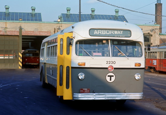 1954 mack c-49 dt (metropolitan bay transit authority #2230) - grey/white/yellow livery. SPTC204.07-3 Model 1 48