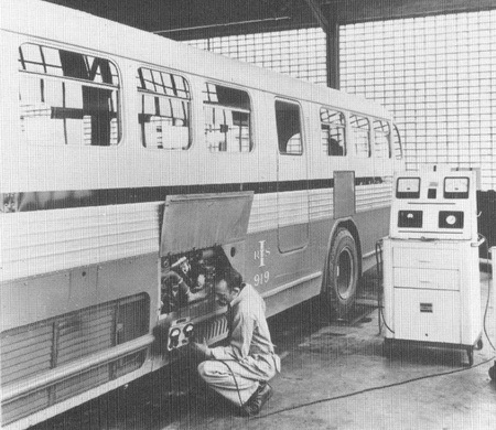 1949 Twin Coach 44-S (Indianapolis Railways 911-920 series).