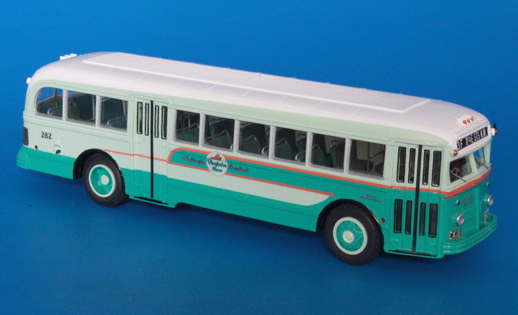 1945/47 white 798 (washington, virginia & maryland coach co. 256-290 series) - post'64 livery. SPTC243.10-1 Model 1 48