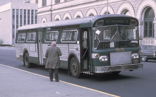 1964 Flxible F2D6V401 (New York City Transit Authority 5001-5165 series) SPTC254.02 Model 1 48