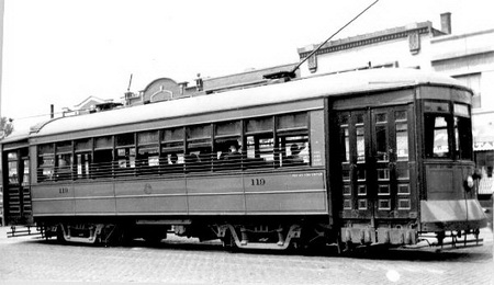 1912 chicago & west towns railways  mcguire cummings streetcar (107-120 series) - one-man version (1928-1938 livery) SPTC411-1 Model 1 48
